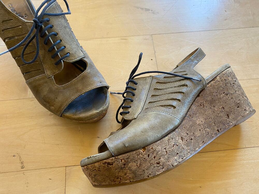 COCLICO Pierced Leather Lace Up Cork Platform Wedge Tie Sandals Brown 37 7 $395